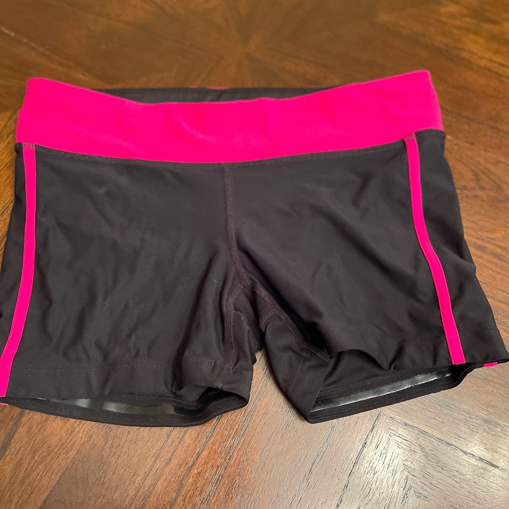 black/magenta non slip spandex shorts size M